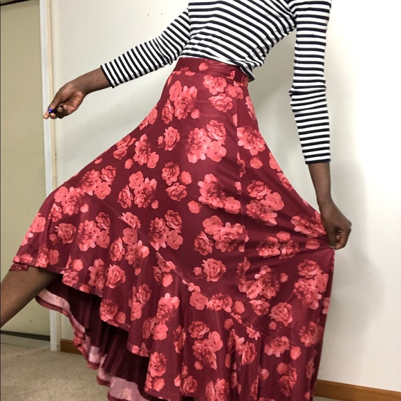 MIA JOY | JOYFOLIE Beautiful Floral Hi-Lo Skirt Size Small - Picture 6 of 10